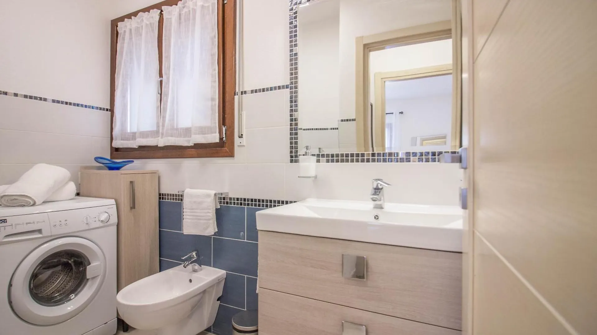Cozy Apartment With Terrace Near The Airport! Olbia 0*,