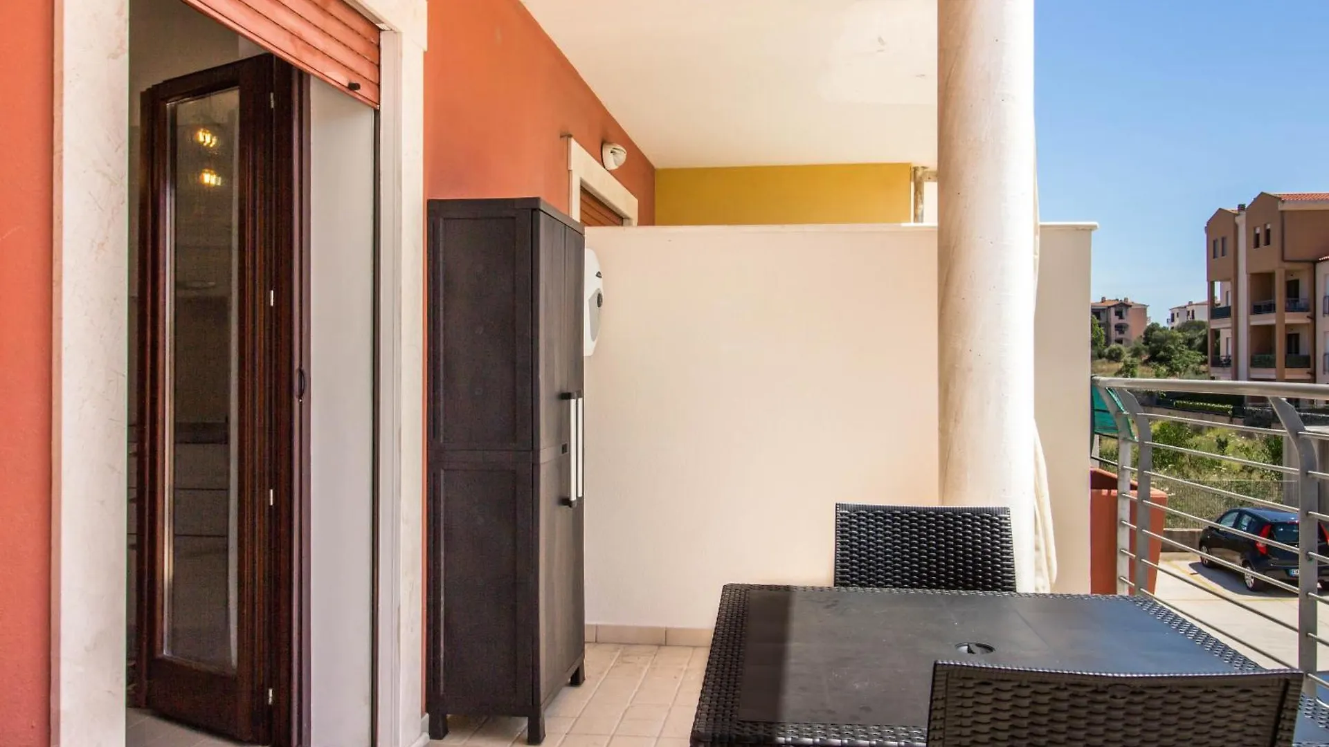 Cozy Apartment With Terrace Near The Airport! Olbia Italy