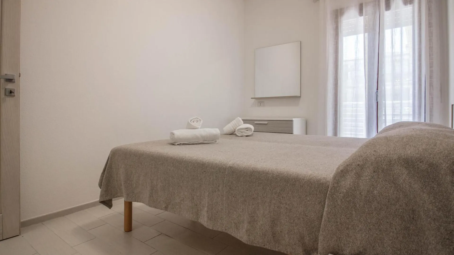 Cozy Apartment With Terrace Near The Airport! Olbia Italy