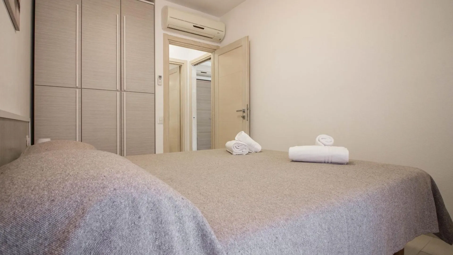 Cozy Apartment With Terrace Near The Airport! Olbia